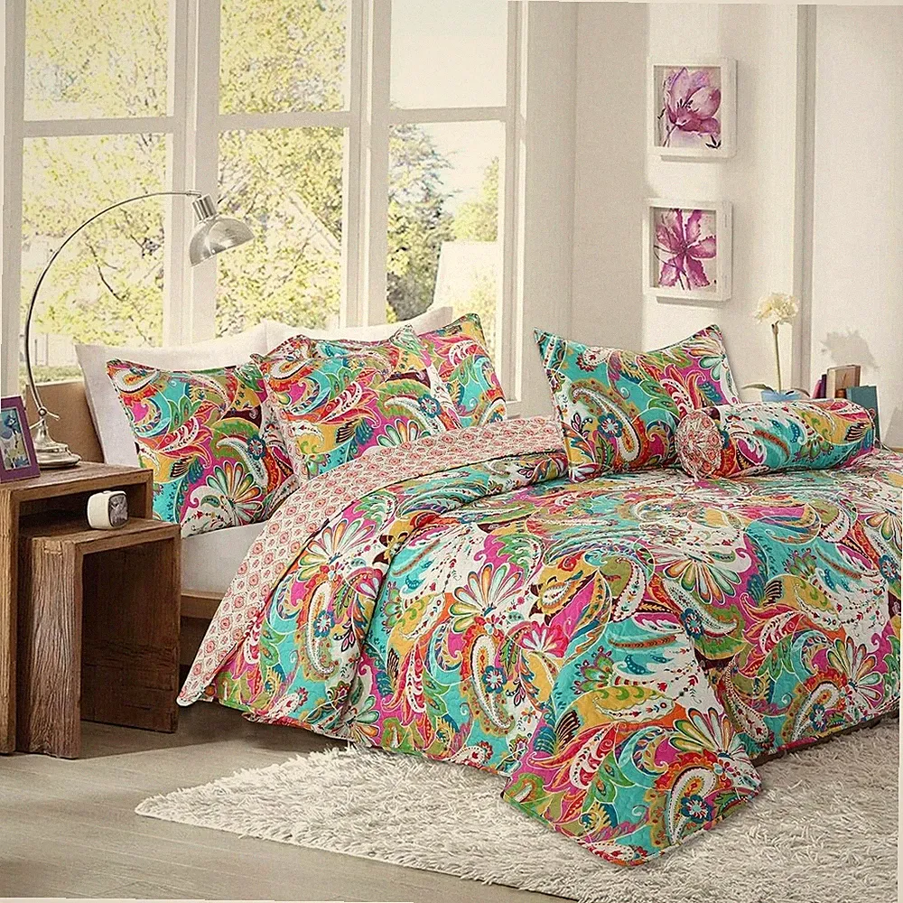 Gorgeous Paisley Floral Bloom Reversible Quilt Bedding Set, Bedspread Coverlet L
