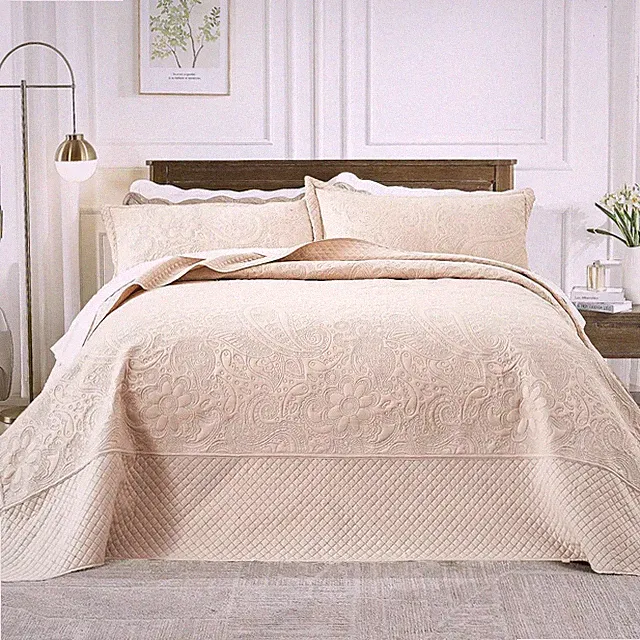 Oversized Alaskan King Bedspread Set 132x120 Paisley Quilt Coverlet Beige
